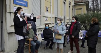 Vaccini anti-Covid, al via la campagna per gli over 80 al Niguarda di Milano: “Rischio affollamenti fuori, monteremo gazebo”