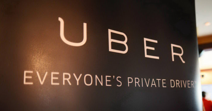 Gran Bretagna contro Uber: “Gli autisti sono dipendenti”. Dopo 5 anni vittoria definitiva in giudizio per i lavoratori