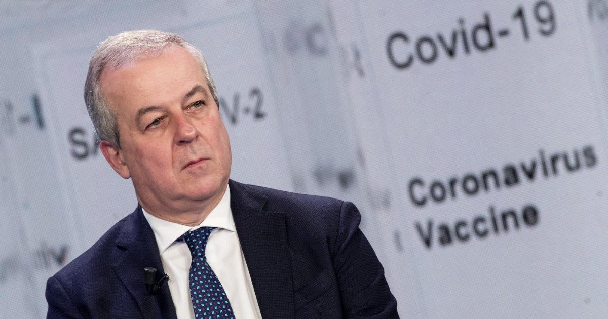 Covid, Locatelli: “Siamo a ridosso del picco, la crescita decelera. Vaccino Astrazeneca usato su milioni di persone, è sicuro ed efficace”