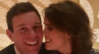 Copertina di La principessa Eugenia e il marito Jack Brooksbank hanno scelto il nome del loro primo figlio (FOTO)