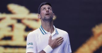 Copertina di Australian Open, Djokovic vince per la nona volta. Assolo serbo in grande stile: contro Medvedev battaglia solo al primo set