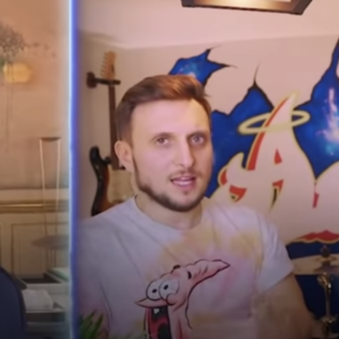 Macron chiede aiuto a due youtuber per la prevenzione contro il covid (e “promette loro l’Eliseo”)
