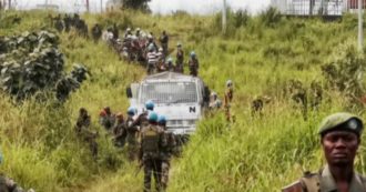 Copertina di Luca Attanasio, i soldati dell’Onu e dell’esercito nazionale del Congo perlustrano il luogo dell’attacco – Video