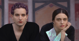 Copertina di Sanremo 2021, chi è La Rappresentante di Lista, la “queer pop band” dell’etichetta di Mogol e Battisti