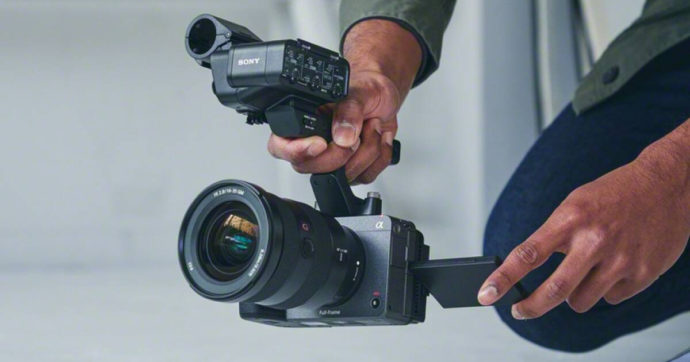 Sony FX3: sembra una fotocamera ma è una cinepresa digitale professionale