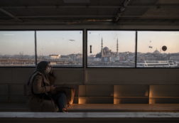 Copertina di Retromarcia turca: il Covid sta aumentando di nuovo, e così le restrizioni