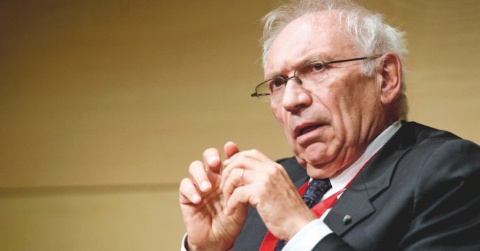 Classi pollaio, mobilità e rischio Dad: Bianchi alla prova dei sindacati