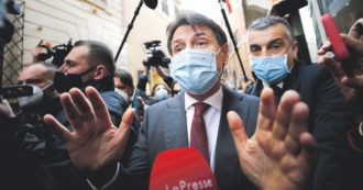 Copertina di Conte cerca sponde nei 5S Espulsioni, guai per Crimi