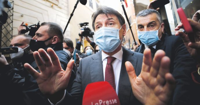 Conte cerca sponde nei 5S Espulsioni, guai per Crimi