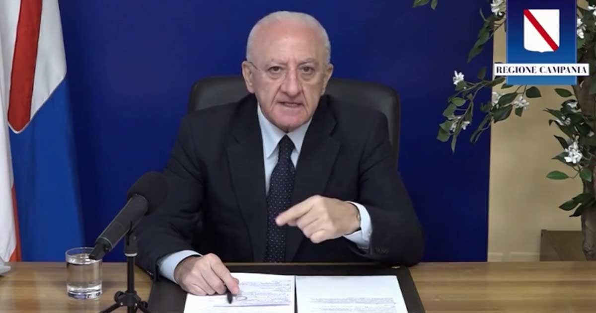 Mix vaccini, il no del governatore De Luca: “Linea del rifiuto in assenza di chiarezza”. Draghi: “Piano vaccinale? Non ci sono incertezze né timori che non possa andare in porto”