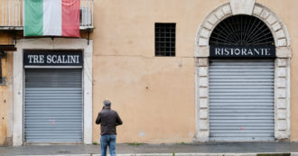 Copertina di Le chiusure affossano i servizi, nel 2020 incassi più che dimezzati per alberghi, trasporti aerei e agenzie viaggi. Bene la logistica