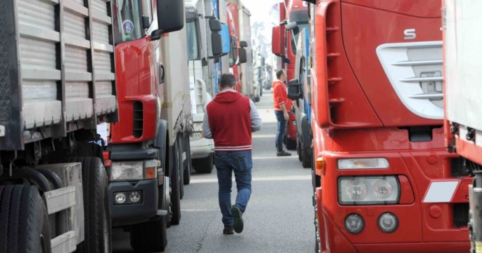 Dl Aiuti, altro colpo ai lavoratori della logistica: ecco l’emendamento che favorisce le aziende