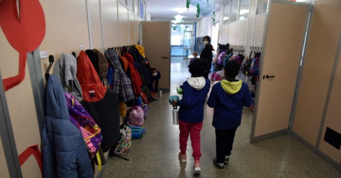 Genova, in aula a settembre 24 bambini di cui sette disabili. La protesta di insegnanti e genitori: “La classe sia sdoppiata”