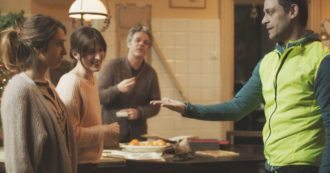 Copertina di Metti un cenone minimalista  ed è “Quasi Natale”