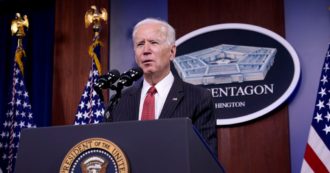 Copertina di “Sleepy Joe” alla Trump: bombe contro gli iraniani