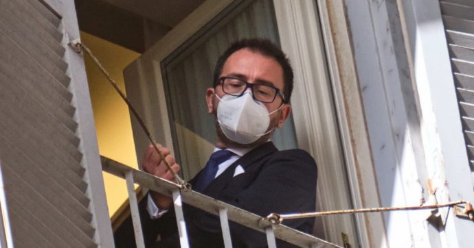 Intercettazioni “light”: con Bonafede costi giù di 10 milioni all’anno