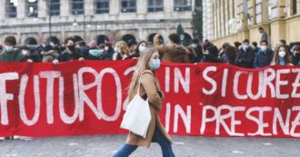 Copertina di La scuola è a rischio Cts: “Classi chiuse solo in zona rossa”