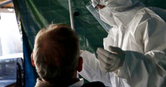 Coronavirus, i dati – 13.385 casi e 344 decessi. Incidenza sale al 4%, altro calo dei ricoveri. Superati i 120mila morti da inizio pandemia