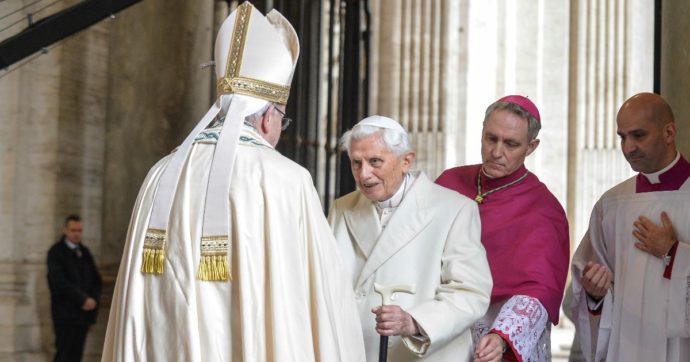 Benedetto XVI: “Non ci sono due Papi, il Papa è uno. Dimissioni? Credo di aver fatto bene”