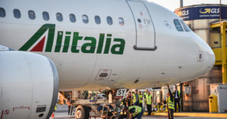 Copertina di Alitalia, salva la continuità territoriale con la Sardegna. Riprende confronto sindacati-Ita: “Azienda meno arrogante ma no passi avanti”