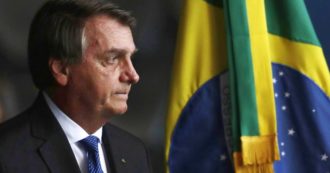 Copertina di In Brasile oltre mille morti al giorno per 40 giorni di fila, ma Bolsonaro boicotta ancora mascherine e distanziamento. “Siamo al collasso”