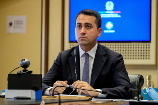 Processo Gregoretti, Di Maio contro Salvini: “Dal blocco delle navi un vantaggio politico”