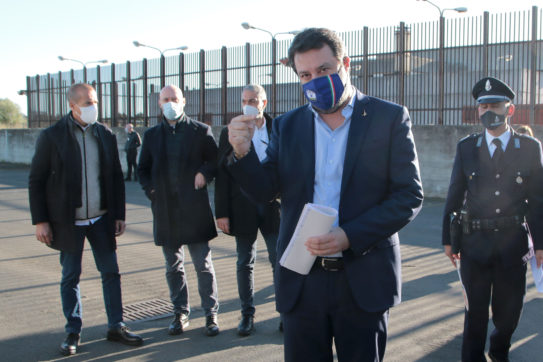 Amici contro, “provocazioni” e chat con Palamara: le curiosità del processo Gregoretti