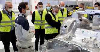 Copertina di Fiat, Tavares ai sindacati: “In Italia costi troppo alti”