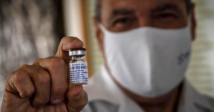 Covid, record per Cuba: quattro vaccini sviluppati e due sono già alla fase 3. Un ricercatore: “Già in contatto con altri paesi”