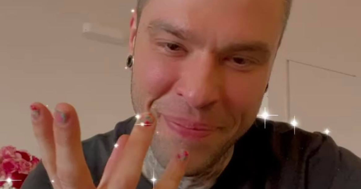 Fedez: “Ho avuto un attacco di panico come non ne avevo mai avuti. Avevo paura capitasse sul palco”