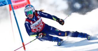 Copertina di Marta Bassino è campionessa del mondo di slalom gigante: è la quarta italiana della storia. Battuta la francese Tessa Worley