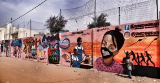 Copertina di A Dakar la street art per raccontare che la disabilità non deve escludere. Il progetto dell’Agenzia italiana per la cooperazione
