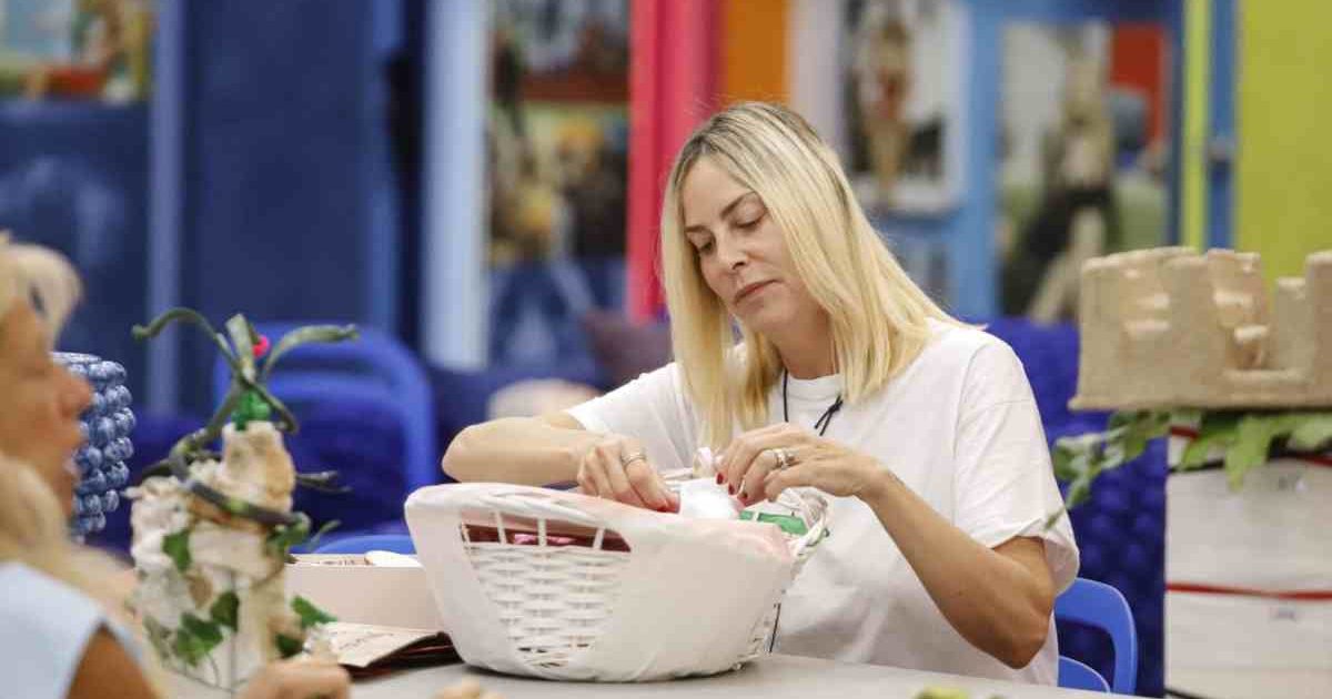 Stefania Orlando risponde ad Andrea Roncato dagli studi di Barbara D’Urso: “Ci è andato pesante. Non lo nominerò mai più”