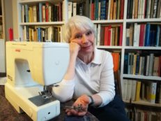 Copertina di Bianca Pitzorno: “I miei ‘Sortilegi’, la fuga di Grazia Deledda e il cardu piscia piscia”