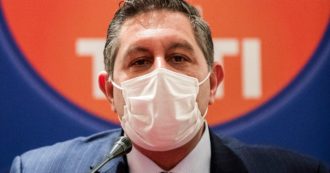 Copertina di Vaccino anti-Covid, la Liguria va a rilento e adesso Toti chiede aiuto alla sanità privata