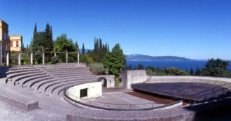 Copertina di Il Vittoriale compie cent’anni: la casa di D’Annunzio è pronta riaprire con la primavera. Guerri a ilfatto.it: “Molte sorprese, ve le racconto”