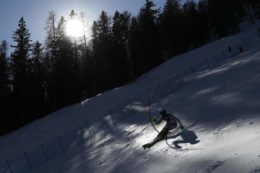 Copertina di Cortina, focolaio all’hotel De la Poste dopo i tre eventi ospitati nel mese di febbraio. Tra questi anche i mondiali di sci