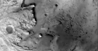 Copertina di Perseverance arriva sul suolo di Marte, la Nasa ha diffuso le immagini della discesa del rover: il video della superficie marziana