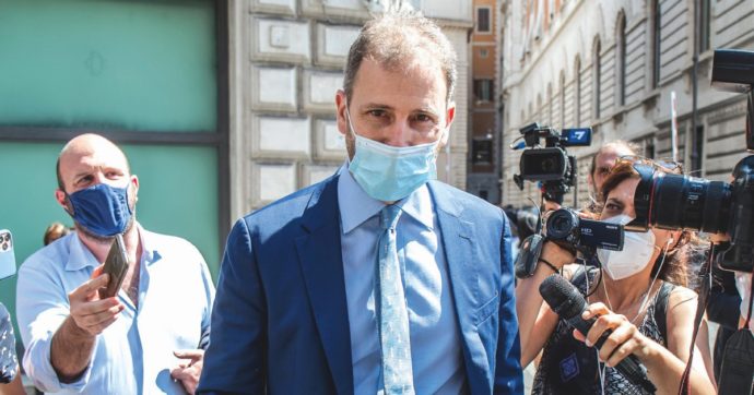 Le “regole” di Casaleggio sono accuse a Grillo&C.