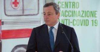 Copertina di Draghi legge i dati di contagi e ricoveri e chiarisce: “Misure restrittive proporzionate, adottate sulla base di evidenze scientifiche”