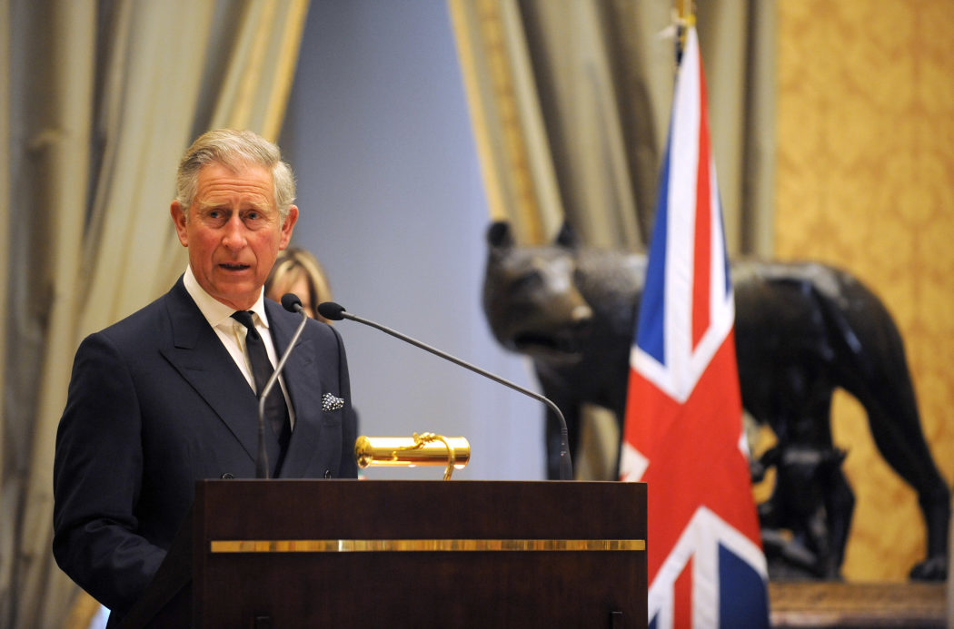 Regina Elisabetta morta, la linea di successione: Carlo è re (poi toccherà a William, poi a George, poi…)