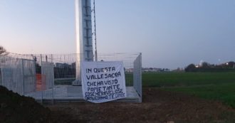 Copertina di La parabola della spianata di Montorso: dai Papa boys alla mega antenna per il 5G