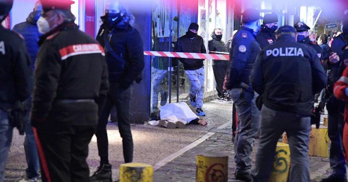 Napoli, agguato in strada: ucciso un 77enne. Indagano polizia e carabinieri