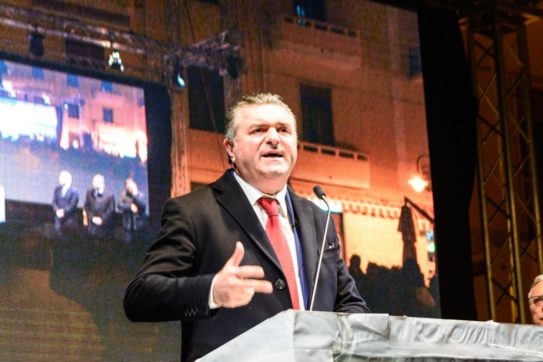 Parla il sindaco Alfieri, uomo di De Luca: “Candidai la moglie di Squecco perchè volevo vincere”