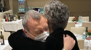 Copertina di Amadeus a FQMagazine: “Primo pensiero sul Festival? Felice che la musica ascoltata sul palco sia quella che vince in radio e streaming. Fiorello è il miracolo dell’amicizia, il più bravo di tutti”