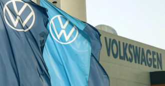 Copertina di Volkswagen vola in borsa dopo conti 2020 migliori delle attese e conferma del dividendo