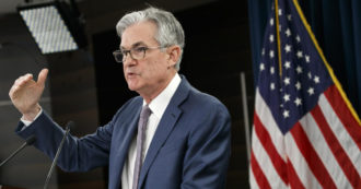 Copertina di L’economia Usa corre, la Fed alza le previsioni sul Pil 2021 al 6,5%. Rialzi dell’inflazione “temporanei”