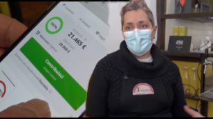 Copertina di Napoli, ristorante a rischio chiusura resta aperto grazie alle donazioni dei clienti: “Ora la raccolta fondi destinata alle attività in difficoltà”