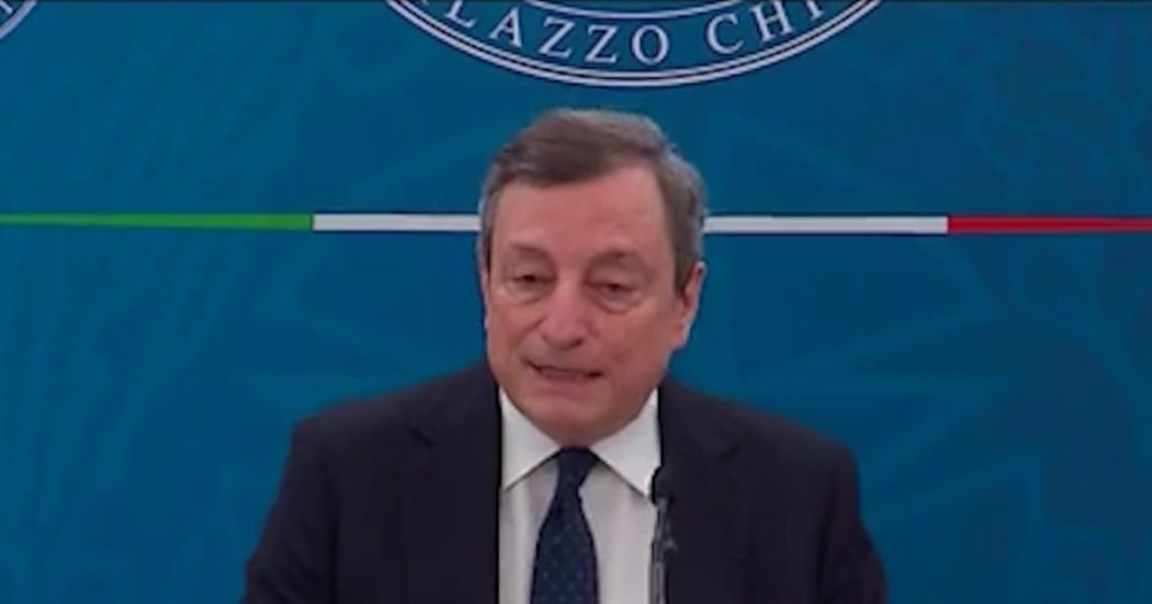 Decreto Sostegni, Draghi: “Non è il momento di guardare al debito. Questo è un anno in cui non si chiedono soldi, si danno” – Video