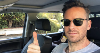 Copertina di Armie Hammer: “Sono cannibale al 100%”. Arriva il documentario sulle perversioni sessuali dell’attore: il trailer di House of Hammer fa già discutere